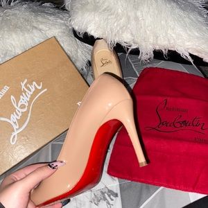 Simple pump ( christian louboutins